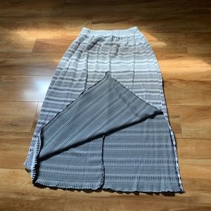 Daytrip tribal boho skirt